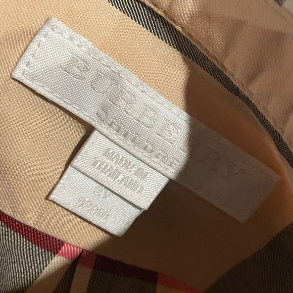 Burberry outfit - Picture 2 of 2